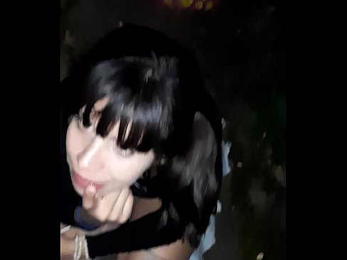 ❤️ Op der Strooss geschwollen Penis am Austausch fir Séissegkeeten ️❌ Pornovideo op lb.ttsex.ru ️❤
