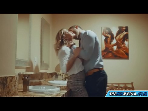❤️ Wann eng Busty Blond Iech an engem ëffentlechen Toilette verféiert ️❌ Pornovideo op lb.ttsex.ru ️❤